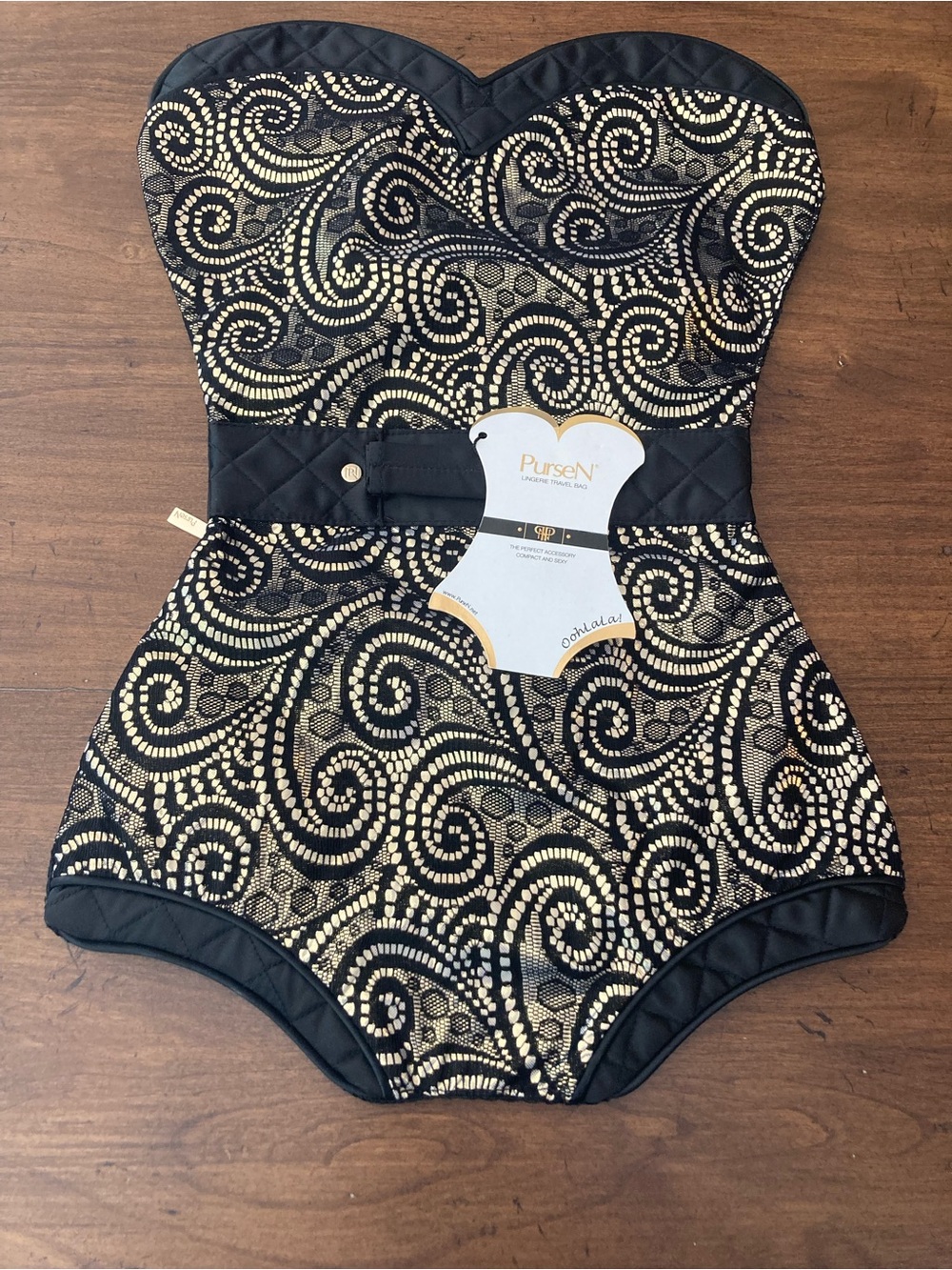 PurseN Black & cream lingerie travel bag. Perfect for a bride.